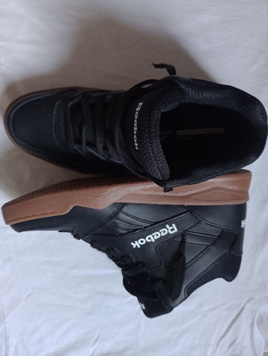 Papuci Reebok noi