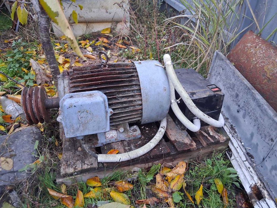 Moara cu ciocanele pentru cereale, rumegus, peleti, putere 11 Kw