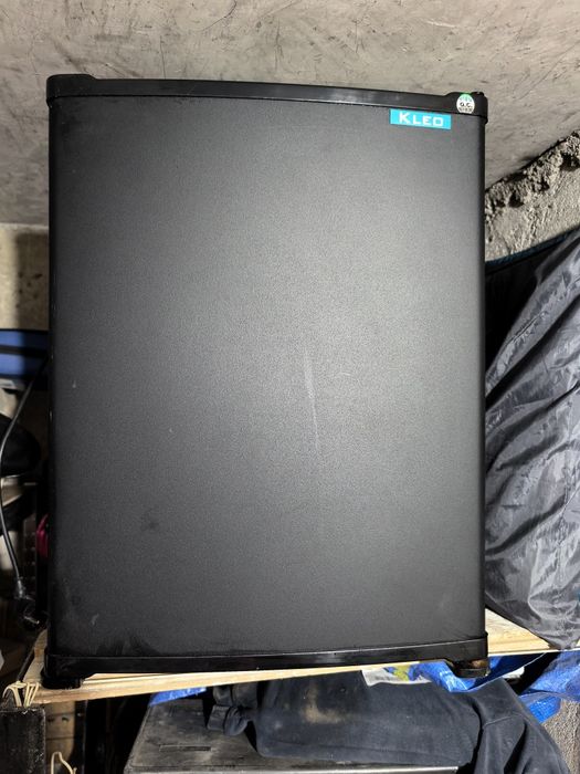 мини хладилник Kleo KMB 45