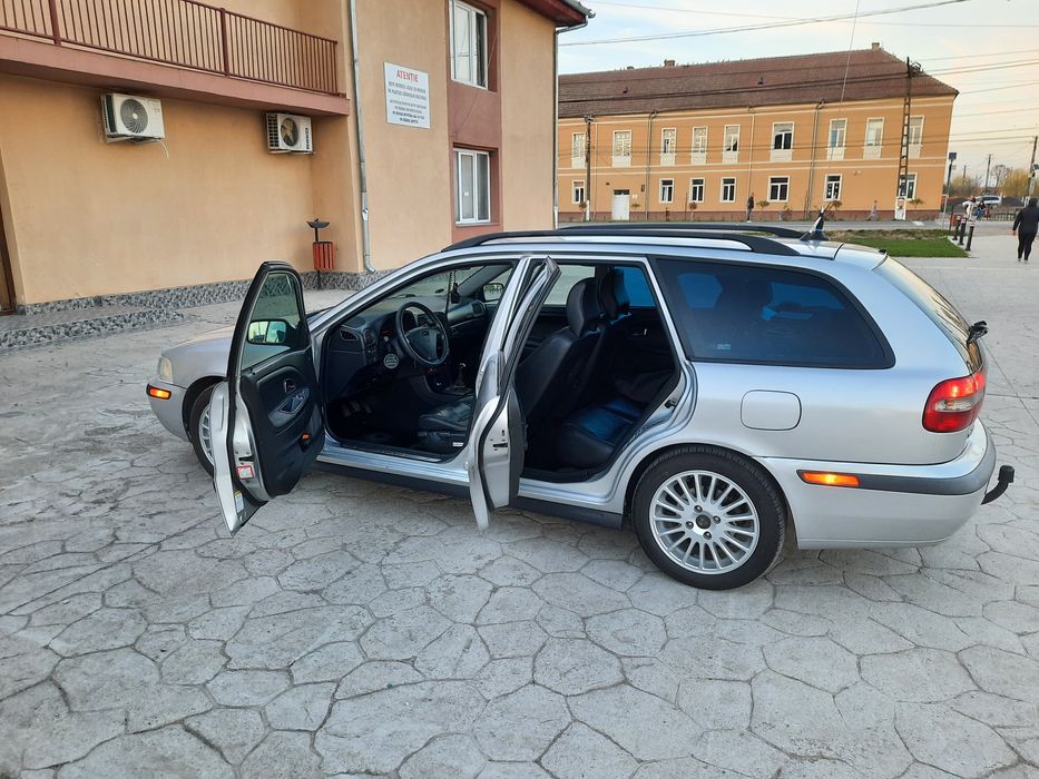 De vanzare volvo v40