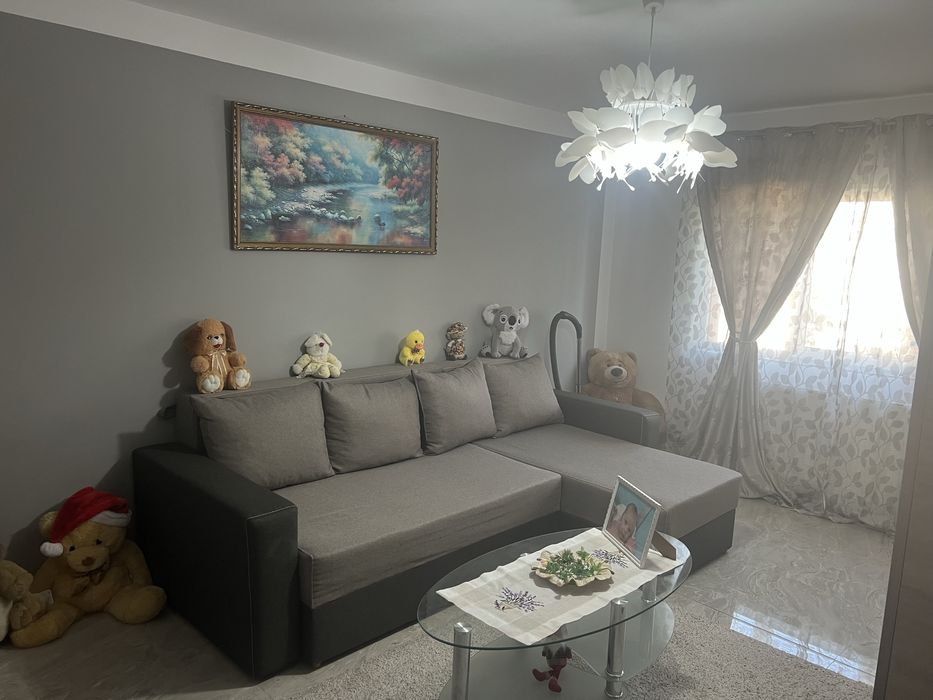 Vand apartament cu 2 camere decomandat