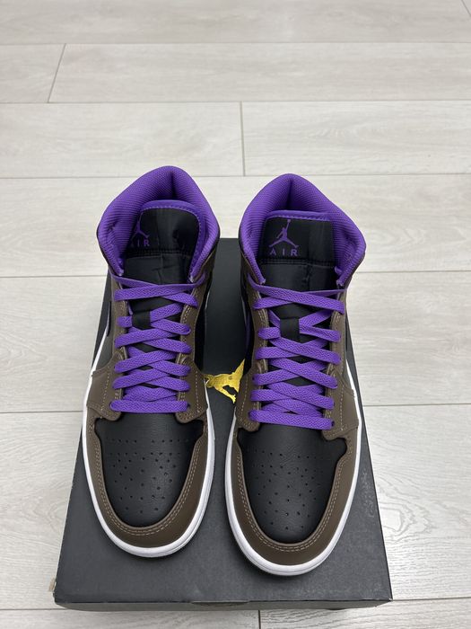 Vand adidasi AIR JORDAN 1 Mid, originali, noi la cutie