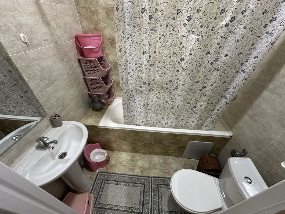 Срочна аренда 3 ком (2 ком сдается)