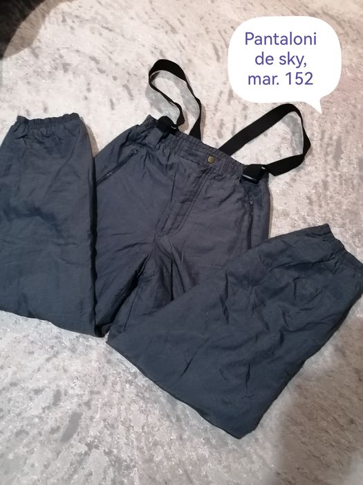 Pantaloni de sky