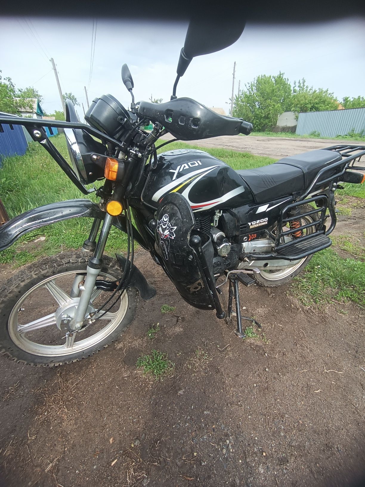 Продам мотоцикл яки 200куб