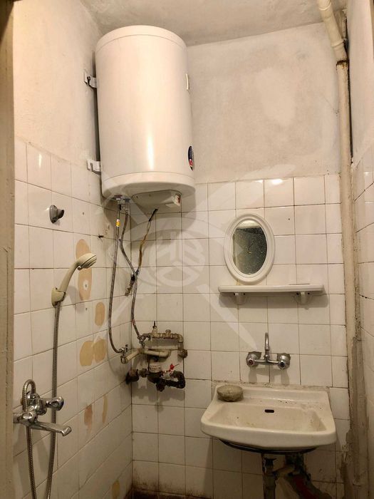 Дава се под наем Двустаен апартамент в Варна, Левски - 40 кв.м за 250 € - Снимка #4