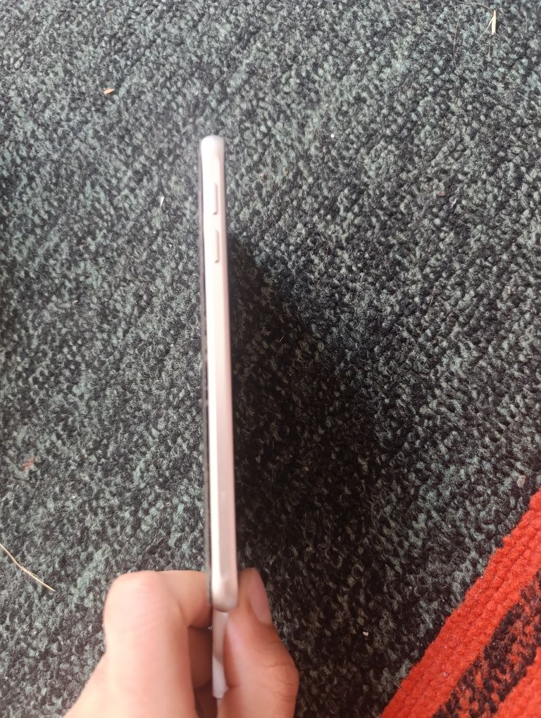 Galaxy s6 в хорошем состоянии