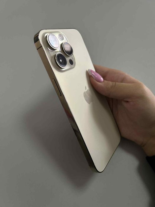 Iphone 14 pro max + 15 калъфки подарък