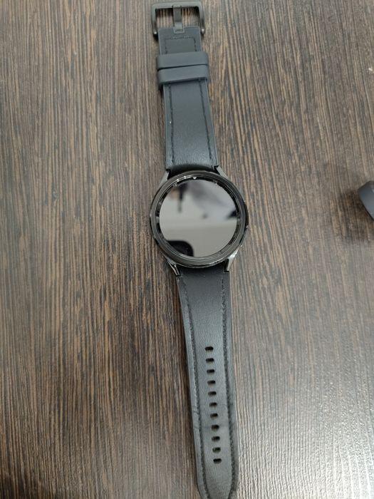 Samsung Galaxy Watch6 Classic 43 мм черный