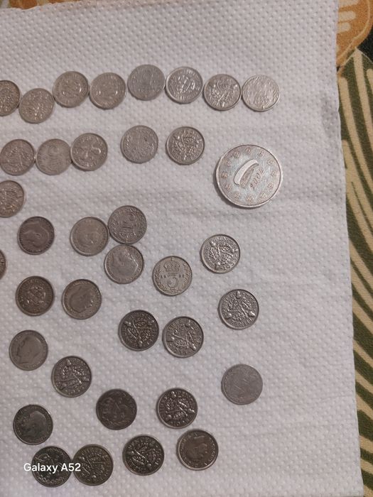 Lot 49 monede de argint englezești vechi