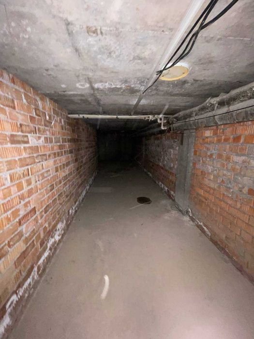 padval sotiladi shaxar markazidan/Падвал на продажу в центре города