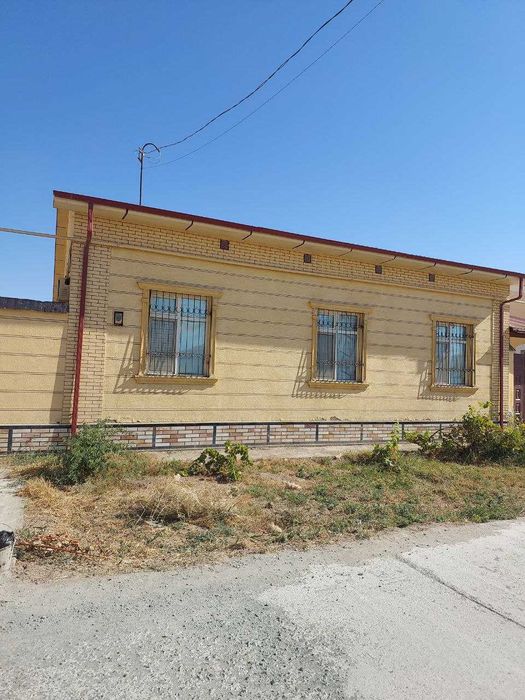 Ховли жой сотилади