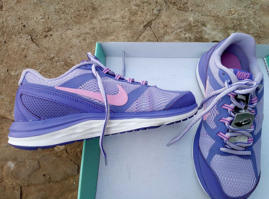 Дамски маратонки Nike Dual Fusion неупотребявани