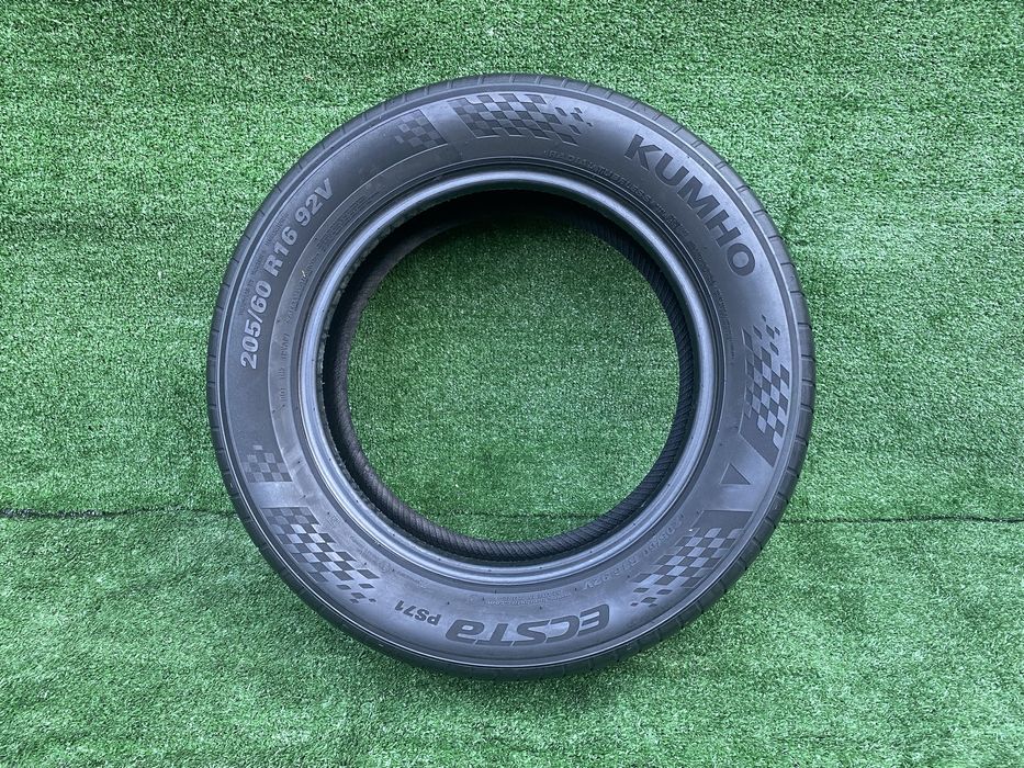 Set 4 anvelope vară 205 60 R16 92V Kumho ECSTA PS71 Dot 1120