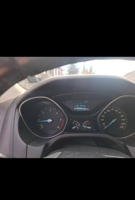 Vând Ford Focus 2014 .1.6 TDCi