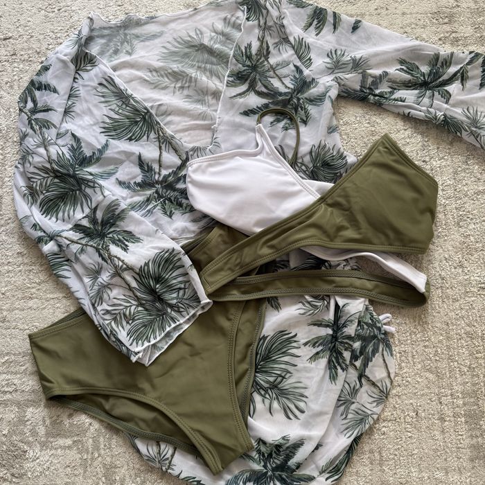 Купальник на девочку