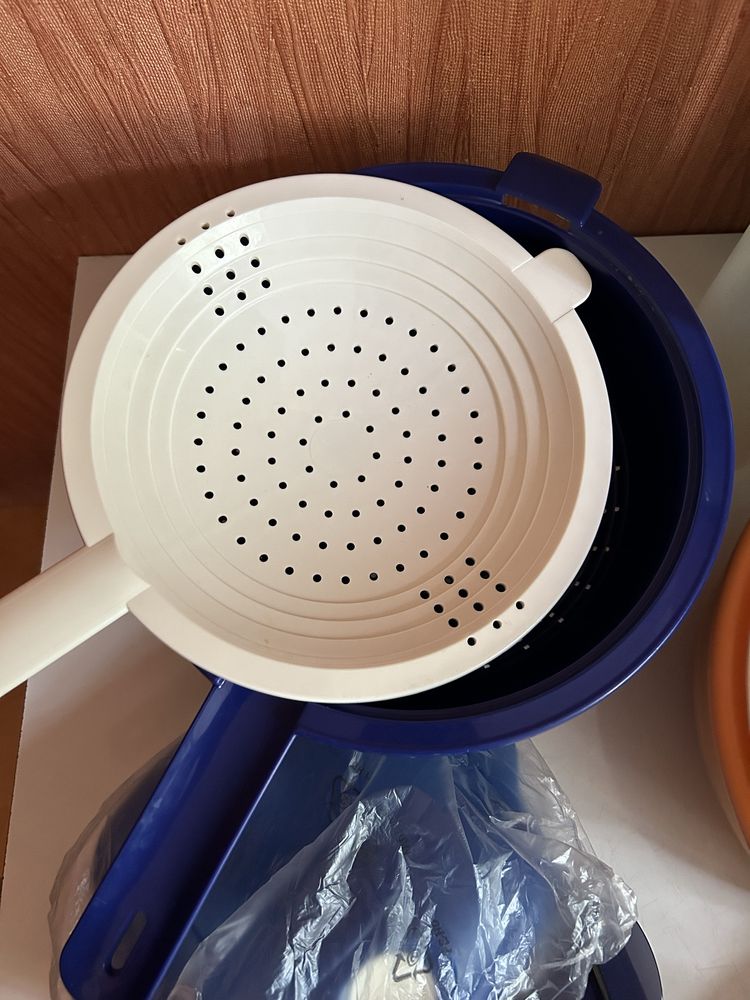 Новая и б/у посуда Tupperware