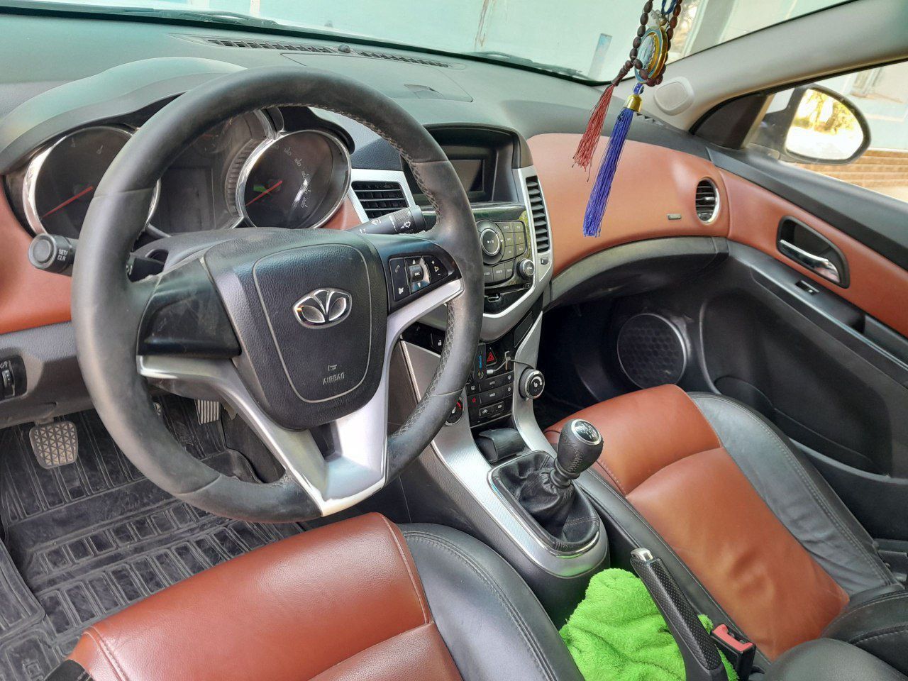 Lacetti Cruze 2009 ,yaqinda Nexia 1.6 Dons matori qoʻyilgan 105000 yur
