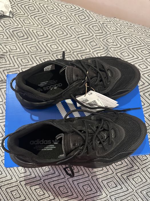 Adidasi Ozweego