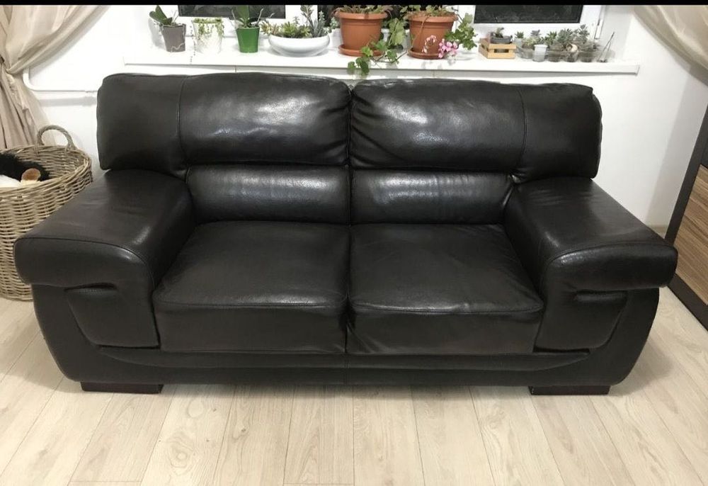 Отдaм дapом диван