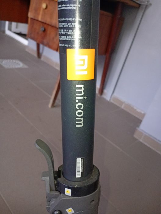 Mi electric scooter essential