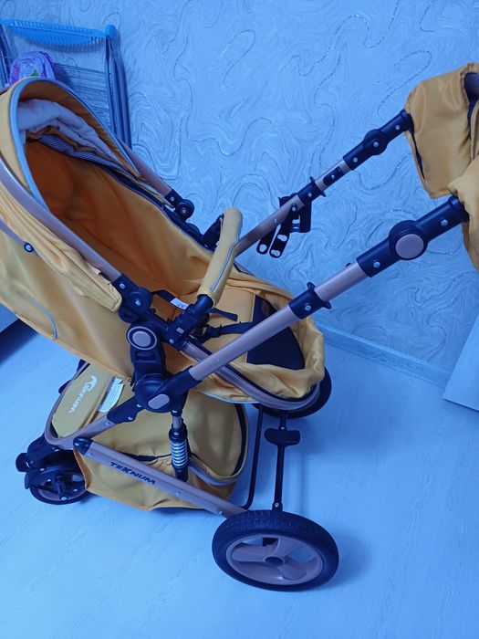 Продаю коляску 3в1.