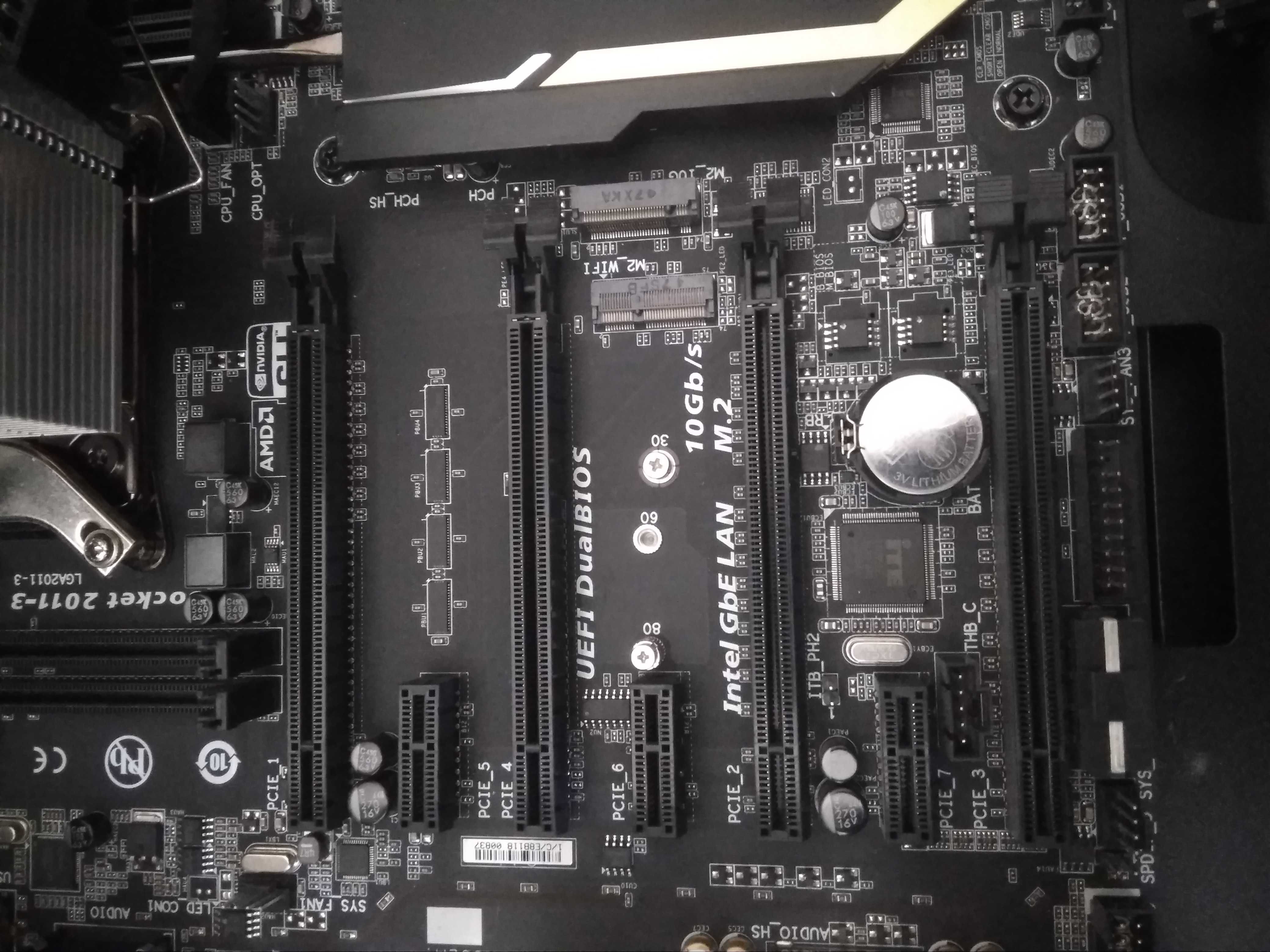 Продавам дънна платка GA-X99--UD3