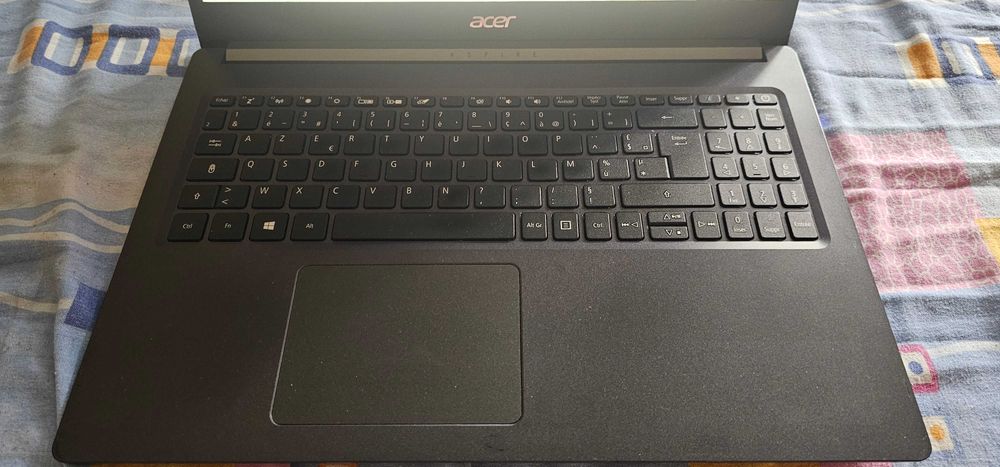 laptop Acer Aspire A515-54 N18Q13  Core i5-8265U. 1.6GHz