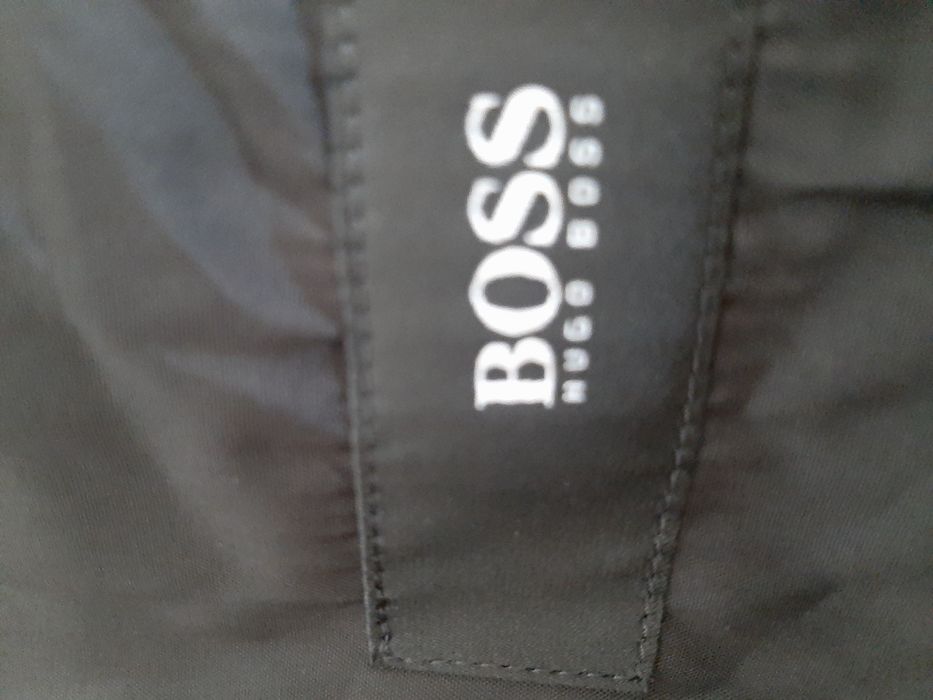 Sacou HUGO BOSS marimea XXL superpret