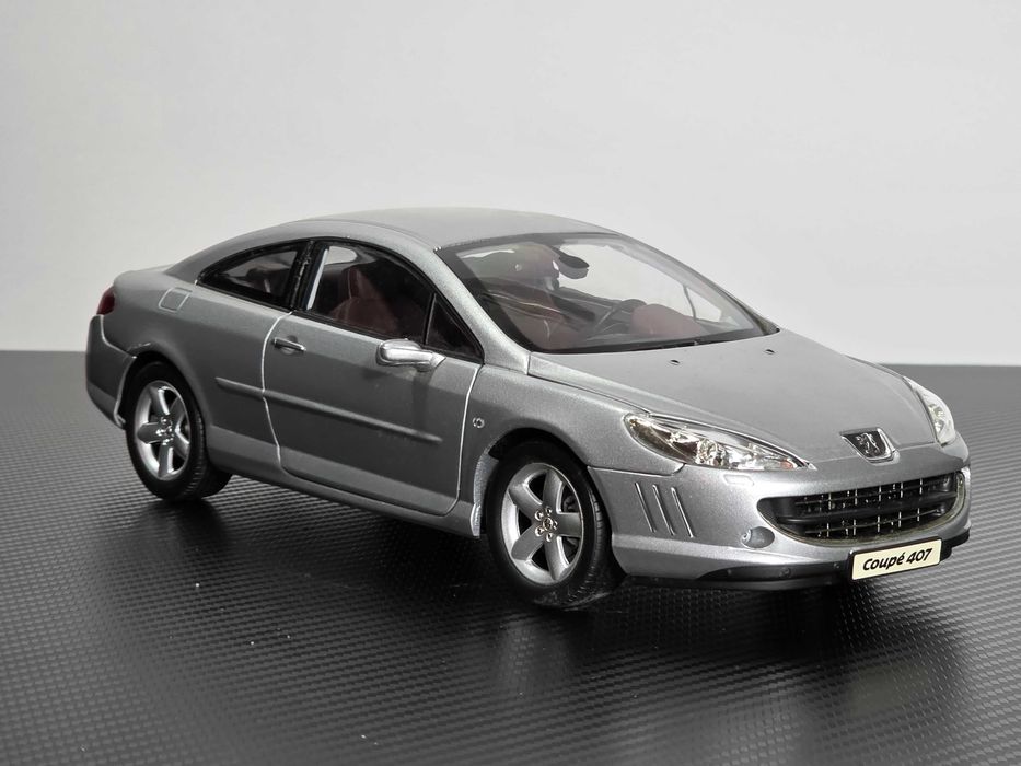 Macheta Auto 1/18 NOREV Peugeot 407 Coupe