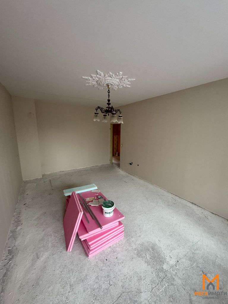 Продава се Тристаен апартамент в Севлиево - 58 кв.м за 778 €/кв.м - Снимка #1