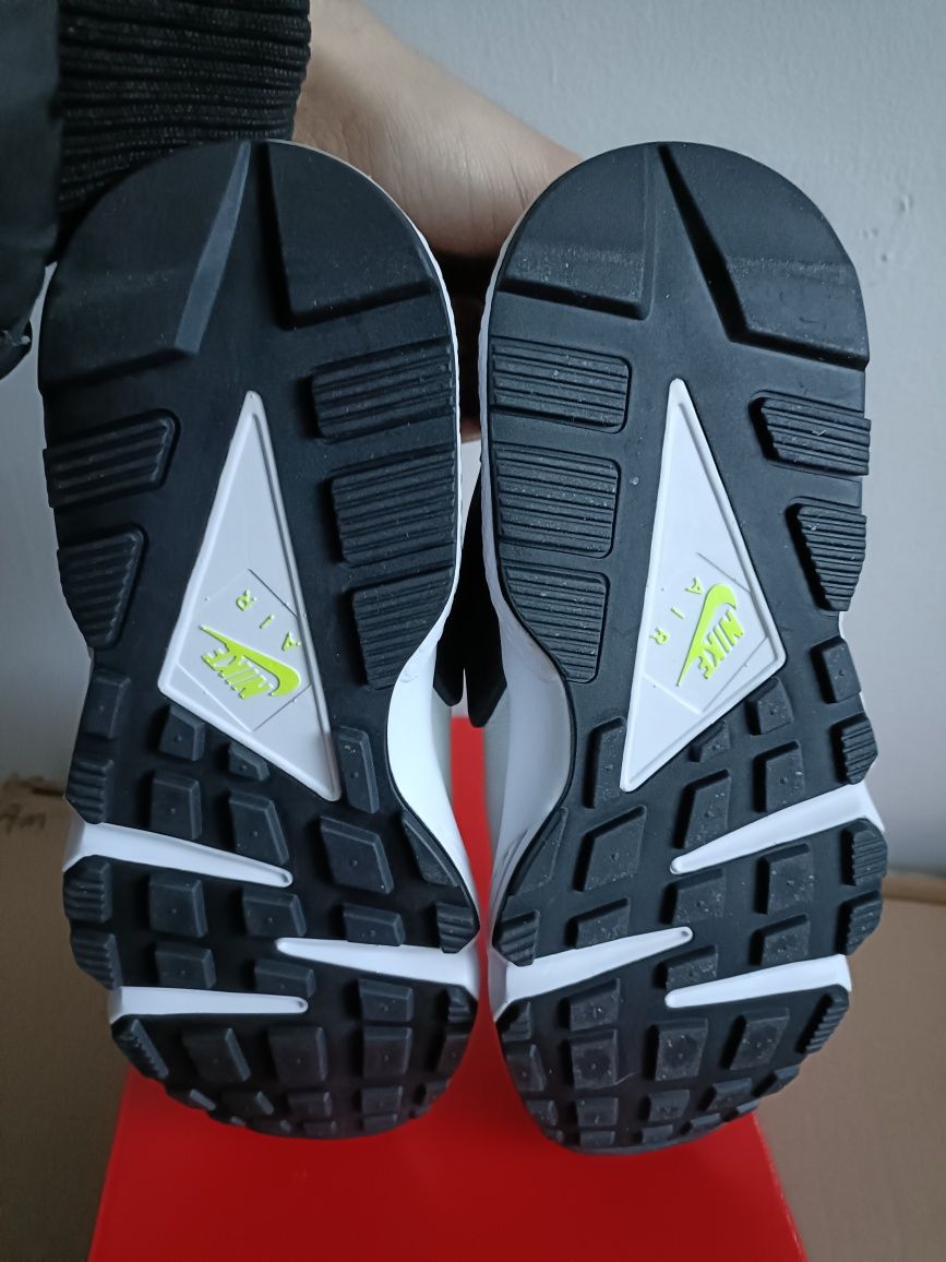 Nike Air Huarache номер 35,35.5, 36, 36.5, 37, 37.5, 38