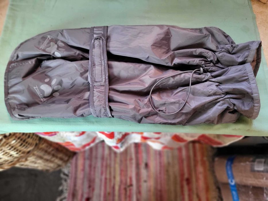 Водоустойчива топла пелерина за кучета