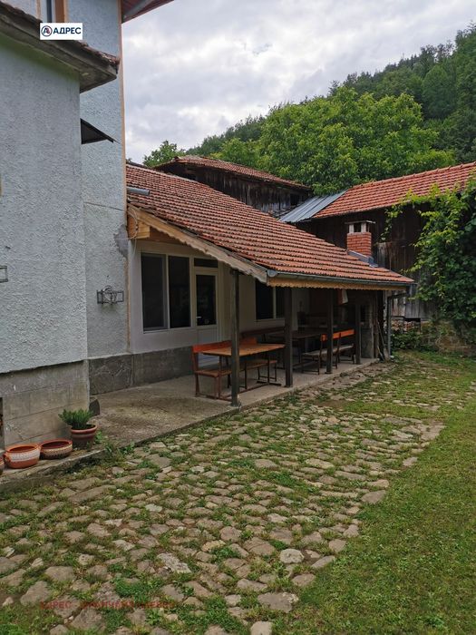 Къща в Ловеч, област-с.Терзийско площ 86 цена 85000