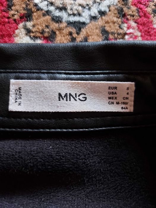 Rochie tip cămașă din piele eco. Mango, S