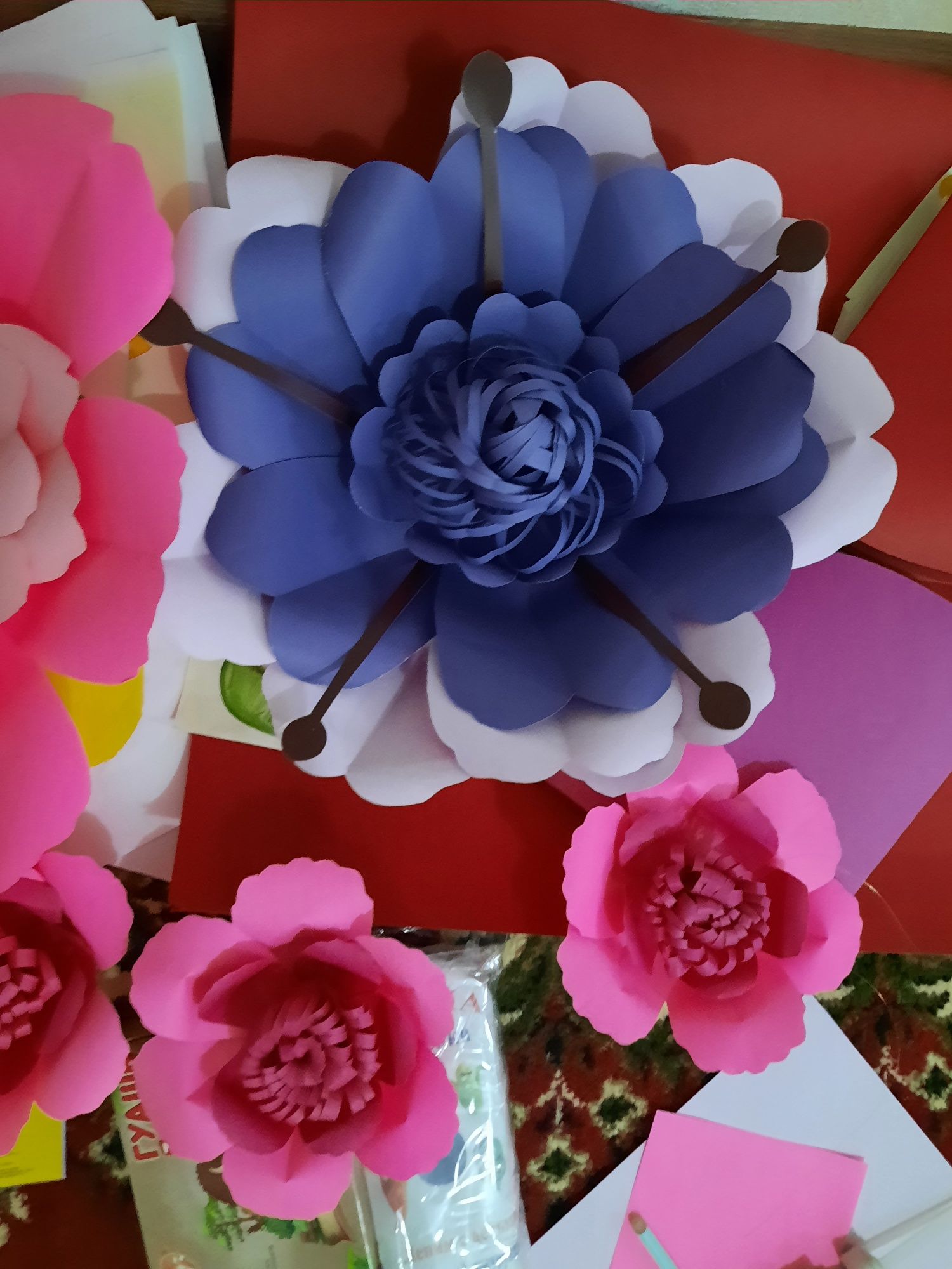 Гофрированная бумага цветы подарки 8марта детское творчество прздник