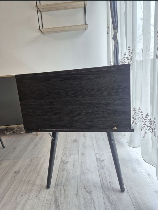 Birou de lemn maro închis