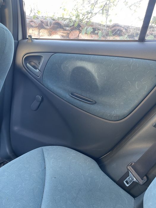 Toyota Yaris 1.0 на части