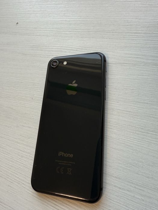 Iphone 8 в идеальном состоянии