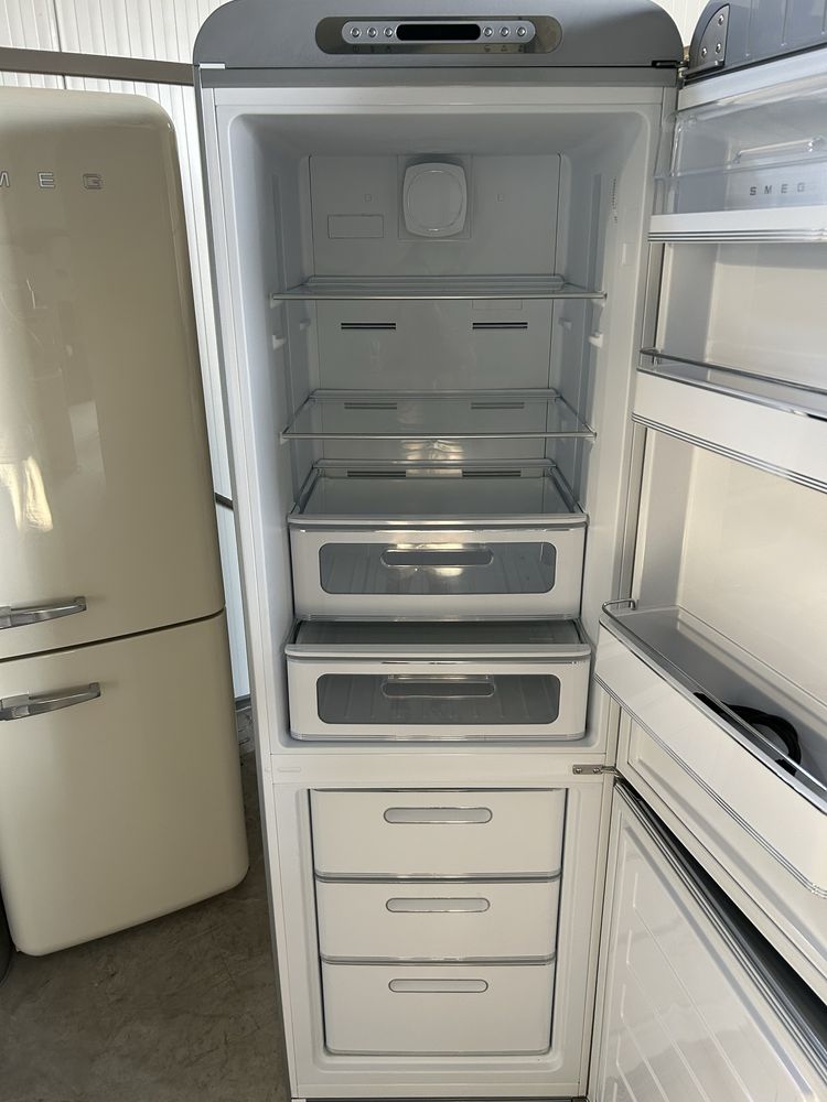 NO Frost Хладилник СМЕГ/SMEG FAB32RSV5  Стил 50-те, 197 См , 331 литра