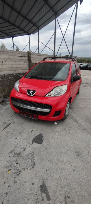 Dezmembrez Peugeot 107