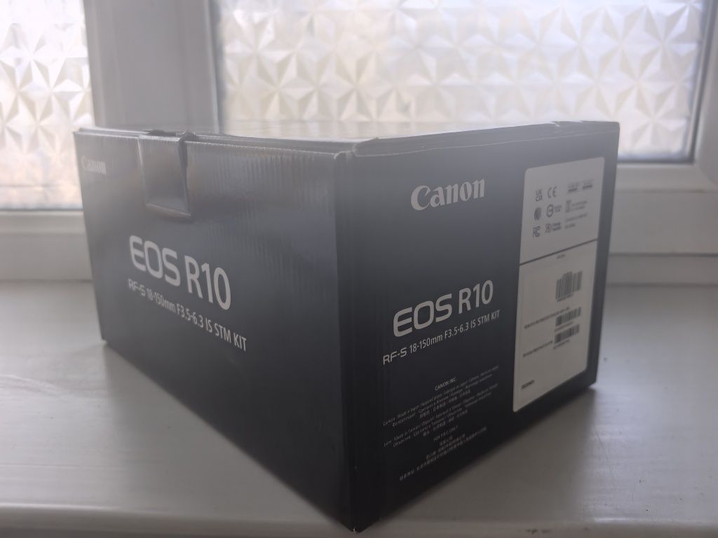 Canon EOS R10 RF-S 18-150 IS STM KIT