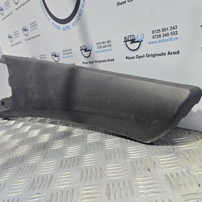 Stalp interior dreapta spate Opel Astra H Twintop