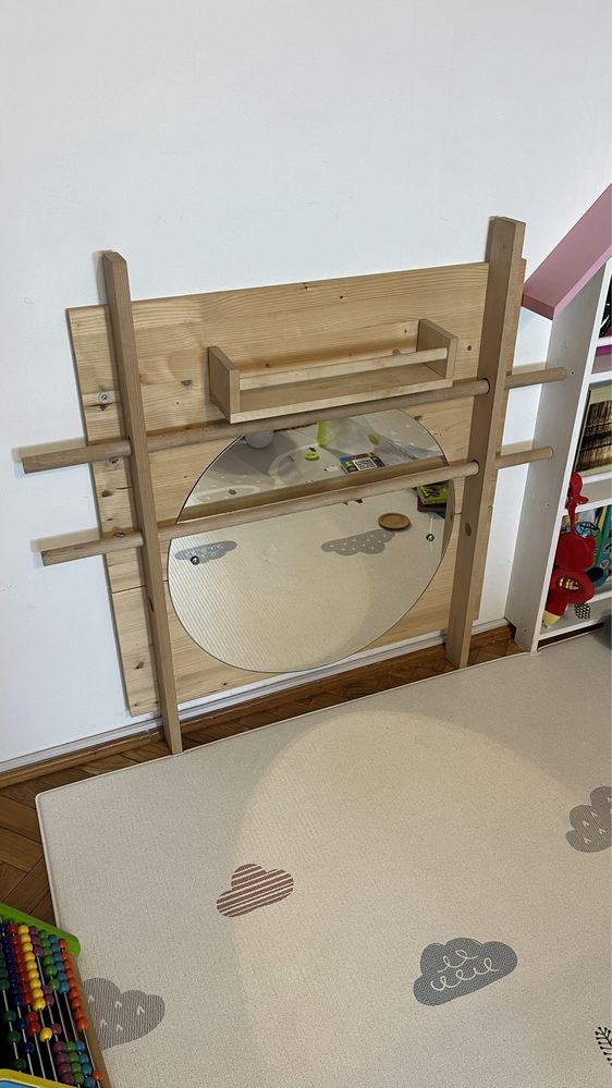 Oglinda Montessori pentru bebelusi