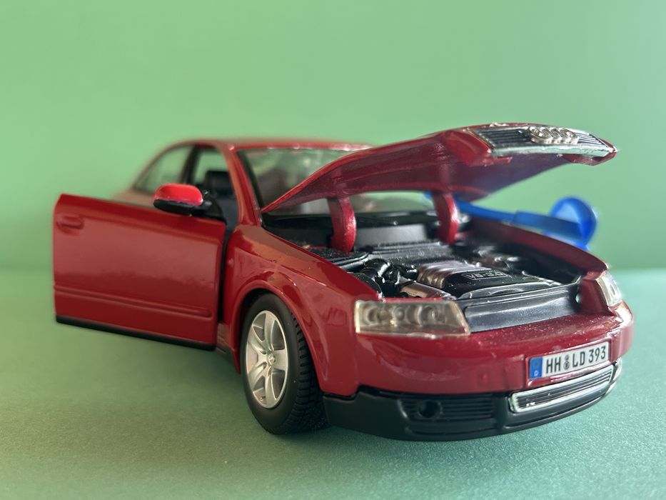 Macheta 2001 Audi A4 B6 Sedan 1/24 Maisto
