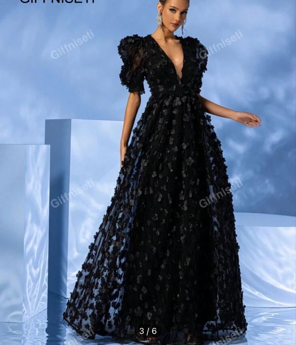 Дамска рокля с 3D цветя