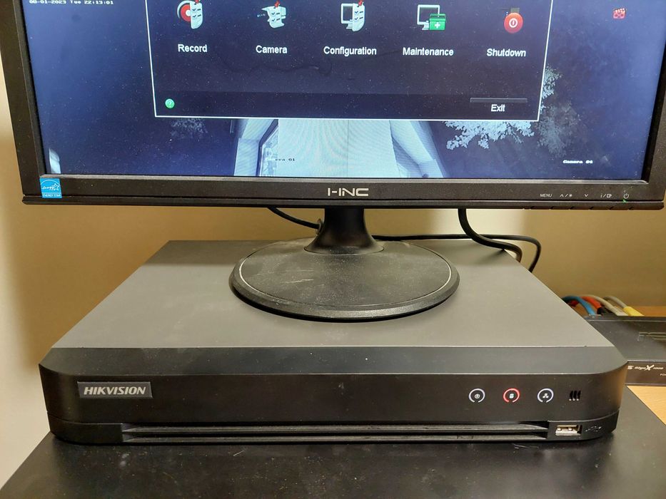 DVR HD Hikvision DS-7204HQHI-K1 TurboHD 4 canale 3MP