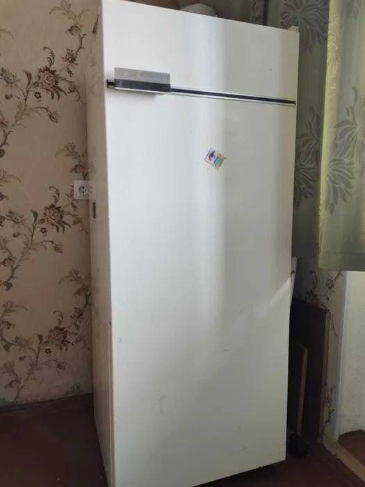Продам холодильник с доставкой