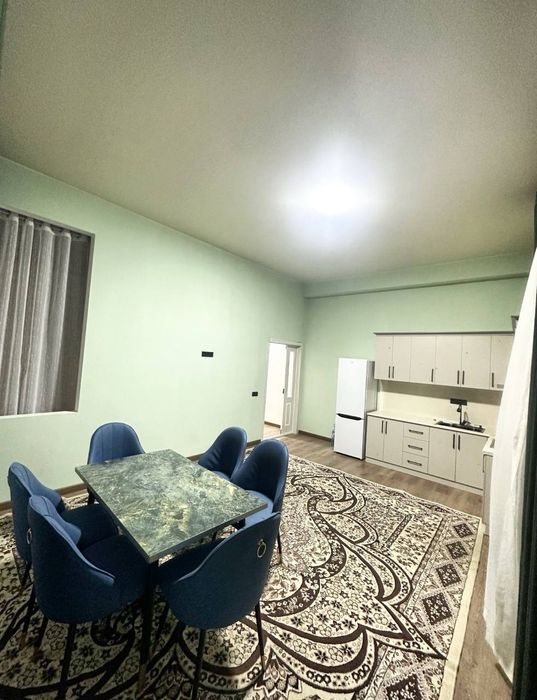 Chorsu bozori yonida