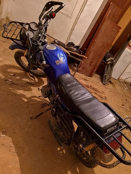 Мотоцикл сузуки GSX